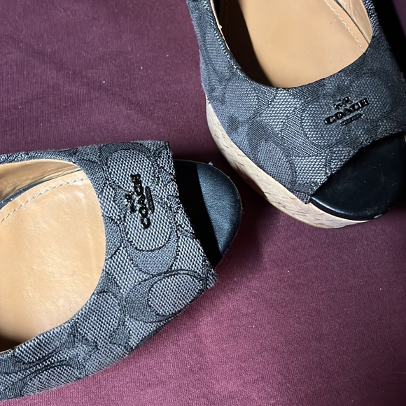 Never worn coach wedges size 8 - Picture 8 of 9